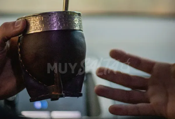 reglas-del-mate-argentino-tradicion-cebador_600x600