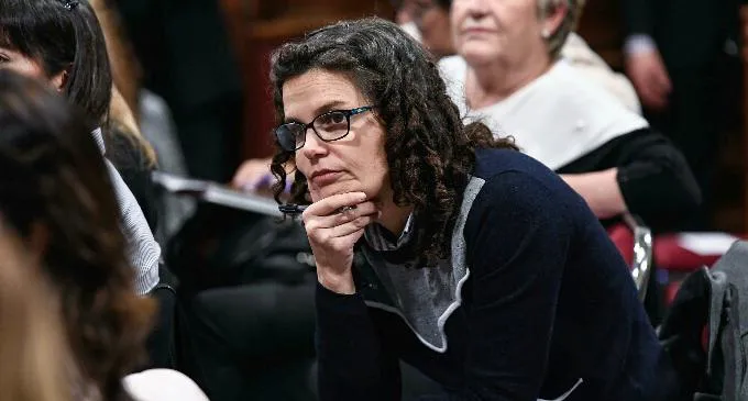 multimedia.normal.a96bf1aafbf2ab14.Q3Jpc3RpbmEtRmlvcmUtVmnDsXVhbGVzX25vcm1hbC5qcGc=